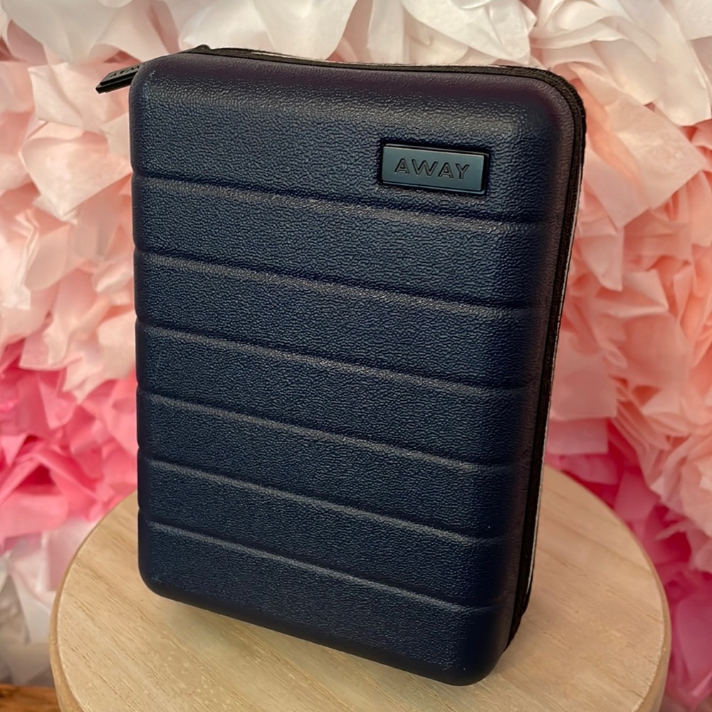 AWAY Mini Suitcase Luggage x United Airlines Toiletry Kit